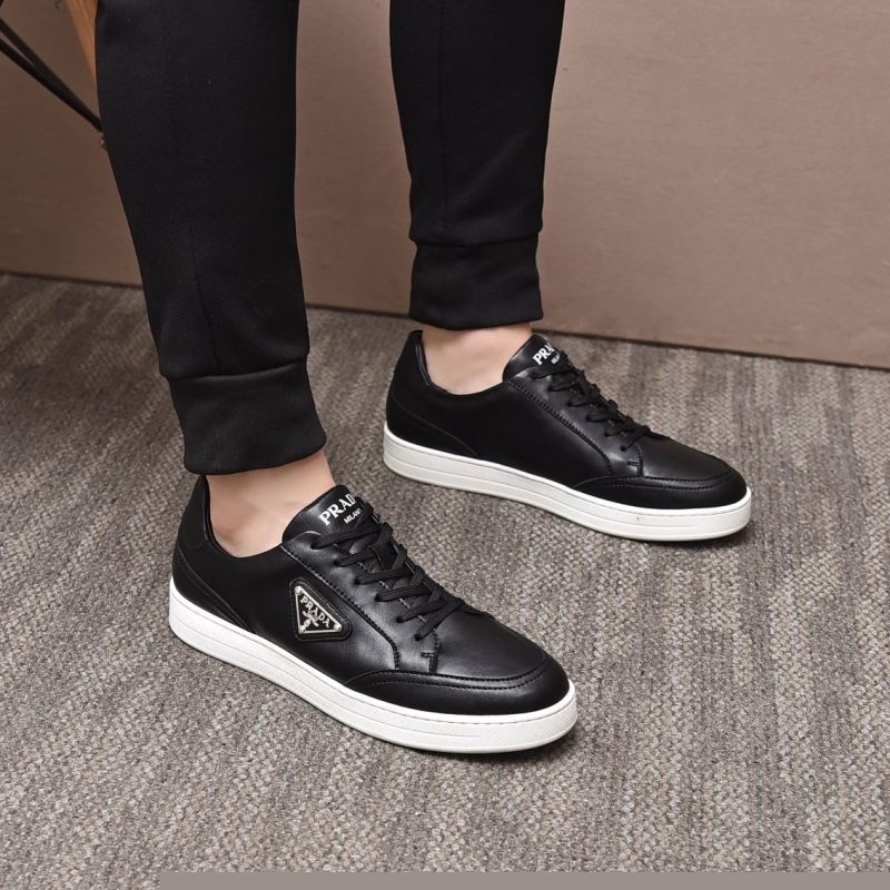 Pra*a casual shoes